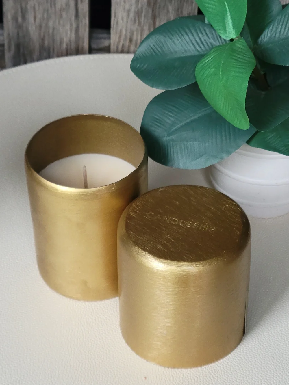 Candlefish Fragrance No. 040  single wick candle Metal Brushed Gold Vessel & Lid